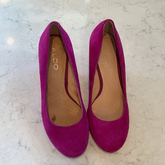 Aldo magenta suede wedges - Picture 2 of 5